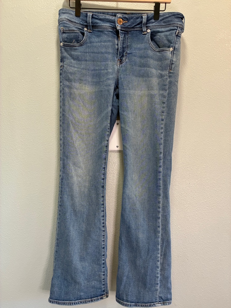American Eagle Y2k Lowrise Flare Bootcut Jeans Womens10 Lightwash Stretch Denim